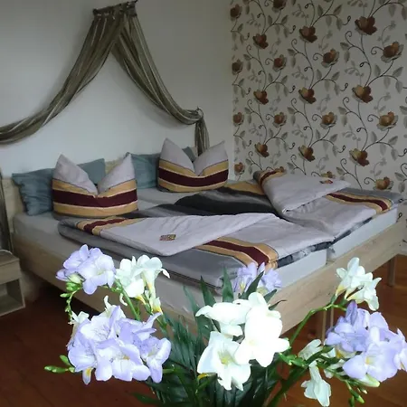 Neu! Schubert * Βαϊμάρη